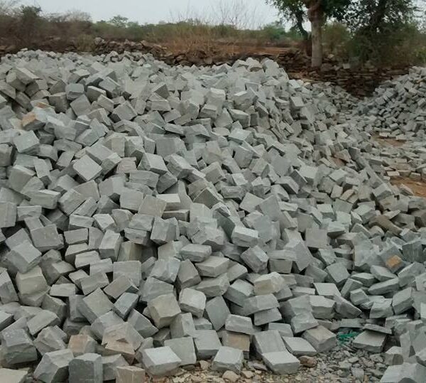 Kandla Grey Sandstone Cobbles