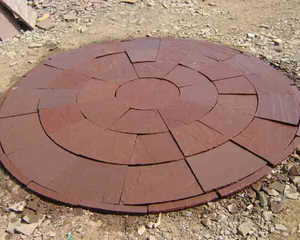 Mandana Red Circle