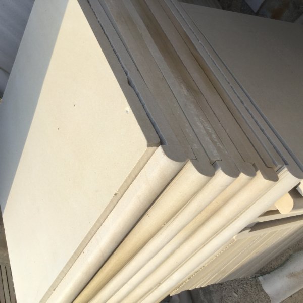 Mint White Honed bullnosed